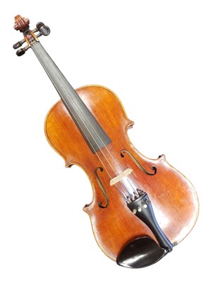 Lot 11 - MUSICAL INSTRUMENT - EARLY 20TH CENTURY VINTAGE VIOLIN