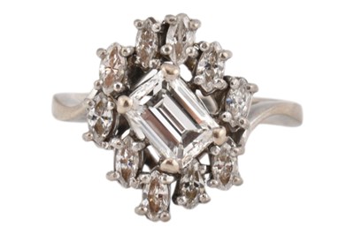 Lot 44 - 18CT WHITE GOLD & DIAMOND CLUSTER RING
