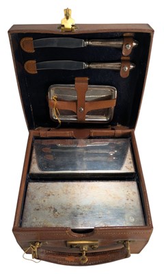 Lot 151 - ASPREY OF LONDON - EARLY 20TH CENTURY LEATHER-CASED & PLATED 2-PERSON PICNIC HAMPER