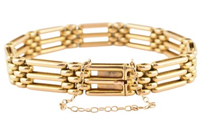 Lot 56 - VICTORIAN 19TH CENTURY 15CT GOLD BRACELET