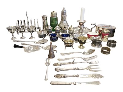 Lot 332 - COLLECTION OF LATE 19TH / EARLY 20TH CENTURY SILVER PLATED DOMESTIC PIECES