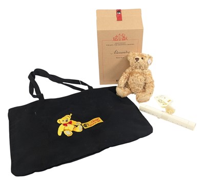 Lot 279 - BEARS - BOXED VINTAGE STEIFF TEDDY BEAR NO. 660412 'ALEXANDRA' & BAG