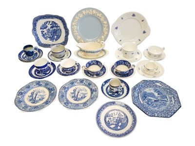Lot 128 - COLLECTION OF LATE 19TH TO MID 20TH CENTURY BLUE & WHITE PIECES