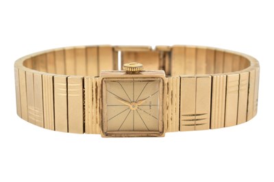 Lot 177 - 1960S HALLMARKED 9CT GOLD UNIVERSAL GENEVA WRISTWATCH