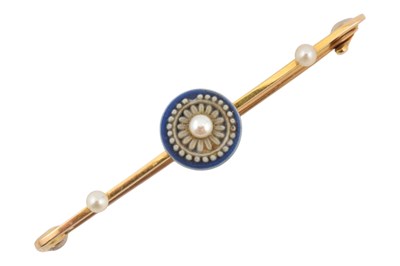 Lot 141 - EARLY 20TH CENTURY 15CT GOLD PEARL & JASPERWARE BROOCH