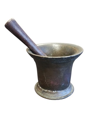 Lot 343 - 18TH CENTURY BRONZE PESTLE & MORTAR