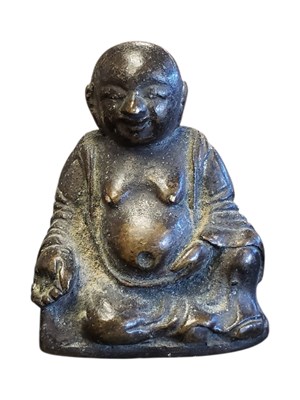 Lot 347 - 19TH CENTURY CHINESE BRONZE MINI BUDDHA FIGURE