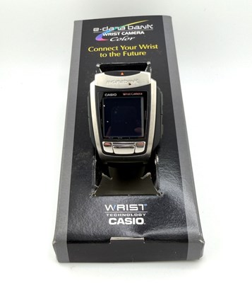 Lot 302 - CASIO - E DATA BANK WRISTWATCH