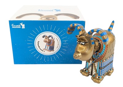 Lot 682 - WALLACE & GROMIT - GROMIT UNLEASHED FIGURINE - TUTANGROMIT I