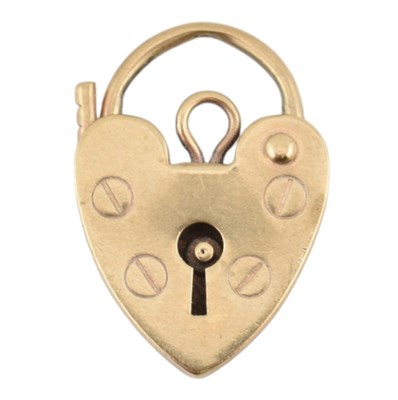 Lot 199 - HALLMARKED 9CT GOLD HEART PADLOCK CLASP