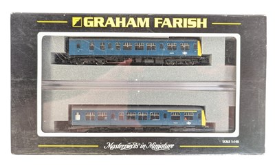 Lot 139 - MODEL RAILWAY - GRAHAM FARISH N GAUGE LOCOMOTIVE 2 CAR DMU SET