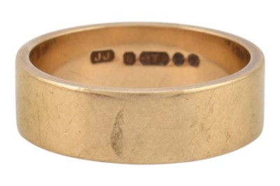 Lot 137 - 1970S HALLMARKED 9CT GOLD WIDE BAND RING