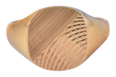 Lot 149 - 1970S HALLMARKED 9CT GOLD SIGNET RING