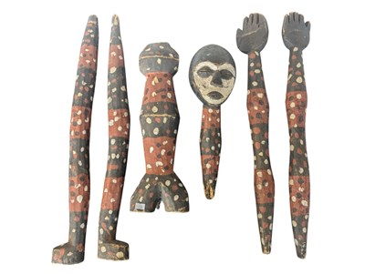 Lot 476 - AFRICAN SCULPTURE - LARGE DECONSTRUCTED PAINTED LENGOLA FIGURE