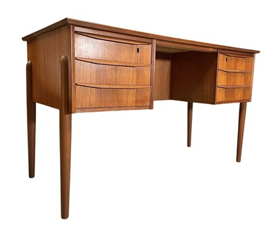 Lot 32 - DANISH MODERN DESIGN - RETRO MID CENTURY 1960S TEAK WRITING TABLE DESK