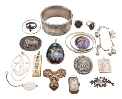 Lot 254 - COLLECTION OF SILVER JEWELLERY - PENDANTS, BANGLES, BROOCHES ETC