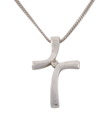 Lot 236 - HALLMARKED 9CT GOLD & CZ CROSS PENDANT NECKLACE