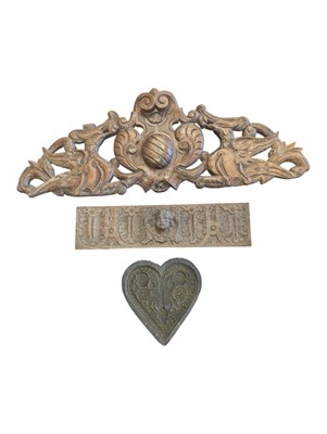 Lot 379 - THREE 20TH CENTURY VINTAGE CARVED WALL HANGINGS