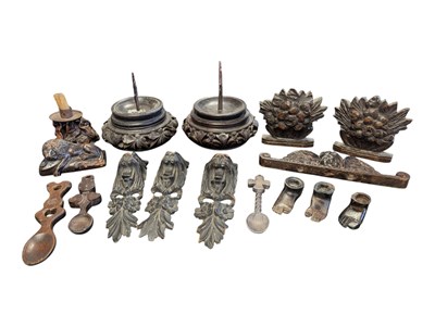 Lot 381 - COLLECTION OF EARLY 20TH CENTURY CARVED WOODEN CANDLESTICKS, PEDIMENTS, & DECORATIVE OBJECTS
