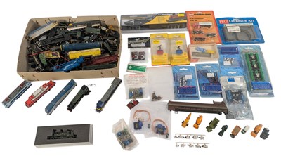 Lot 229 - MODEL RAILWAY - COLLECTION OF N GAUGE CHASSIS & TRACKSIDE ACCESSORIES