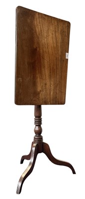 Lot 519 - 19TH CENTURY GEORGE III MAHOGANY TILT TOP WINE TABLE