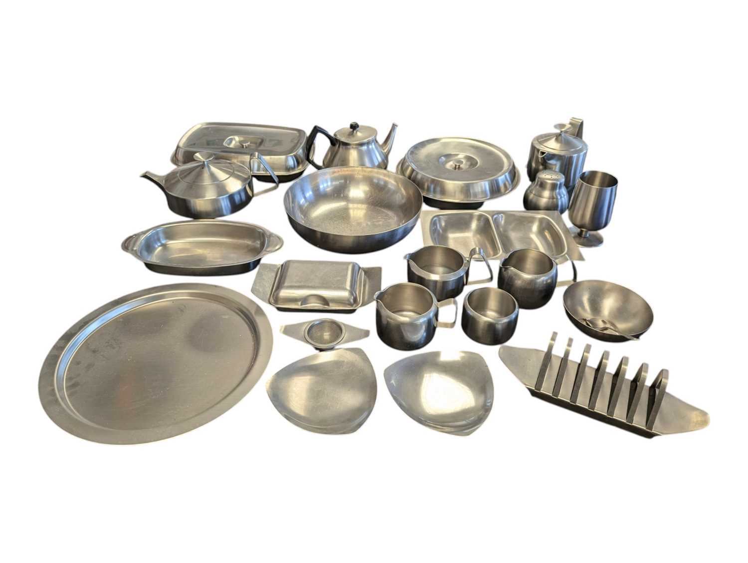 Lot 387 - COLLECTION ROBERT WELCH ALVESTON OLD HALL