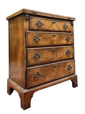 Lot 543 - GEORGE III 19TH CENTURY WALNUT BACHELOR'S CHEST OF DRAWERS
