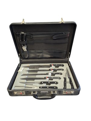Lot 390 - LATE 20TH CENTURY GERMAN SOLINGEN BACHMAYR KNIFE SET