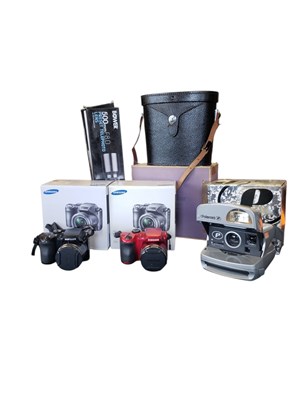 Lot 392 - COLLECTION OF VINTAGE & CONTEMPORARY CAMERAS & ACCESSORIES