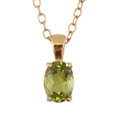 Lot 237 - 9CT GOLD & PERIDOT PENDANT NECKLACE