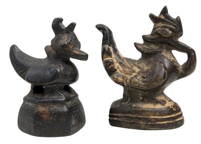 Lot 137 - TWO 19TH CENTURY BURMESE BRONZE / METAL PIUM WEIGHTS 缅甸铜鸦片秤砣