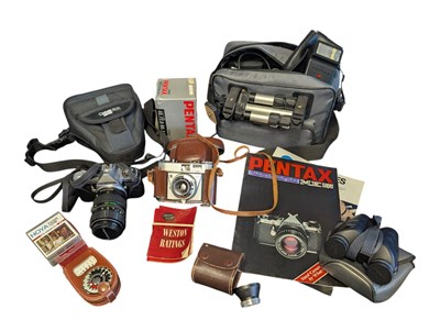 Lot 479 - A PENTAX ME SUPER CAMERA W/ LENS & COLLECTION OF CAMERA ACCESSORIES