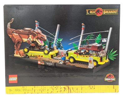 Lot 590 - LEGO - BOXED JURASSIC PARK SET NO. 76956 T. REX BREAKOUT