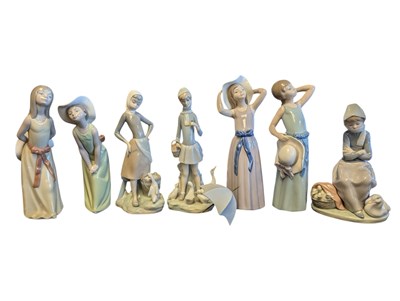 Lot 179 - LLADRO - COLLECTION OF LATE 20TH CENTURY SPANISH PORCELAIN FIGURES