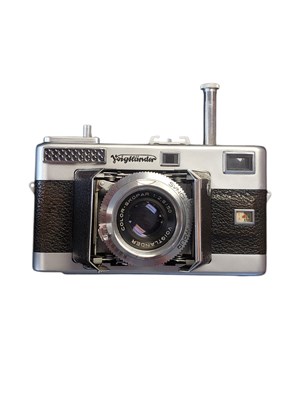 Lot 426 - VOIGTLANDER, GERMANY - VINTAGE VITESSA 35MM RANGEFINDER CAMERA