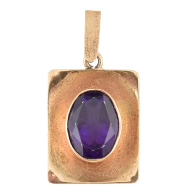 Lot 152 - 9CT GOLD & AMETHYST NECKLACE PENDANT