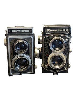 Lot 444 - TWO MID CENTURY VINTAGE TWIN LENS REFLEX TLR CAMERAS
