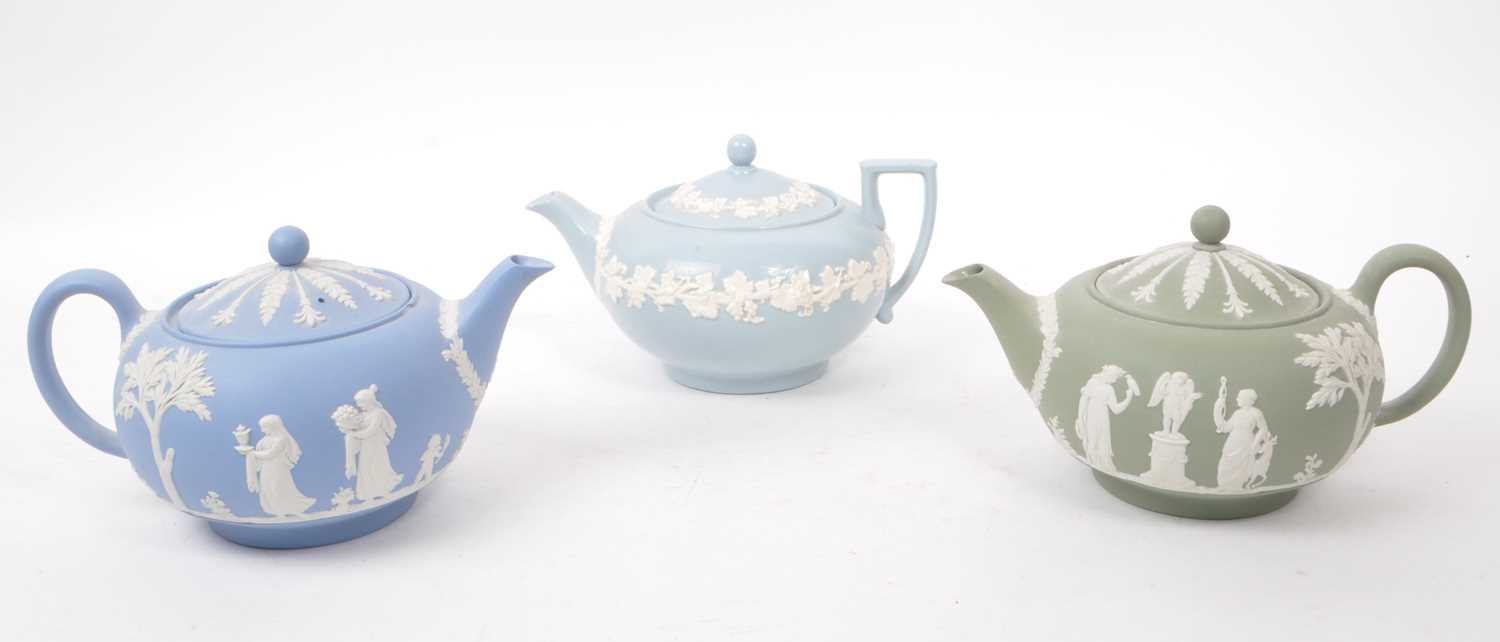 Lot 3 - WEDGWOOD - COLLECTION OF THREE 20TH CENTURY CERAMIC TEAPOTS