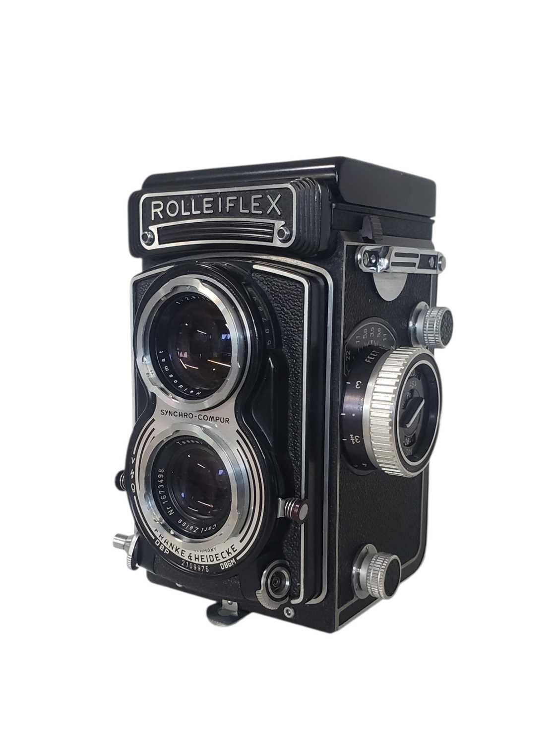 Lot 449 - ROLLEI, GERMANY - VINTAGE ROLLEIFLEX T TLR CAMERA