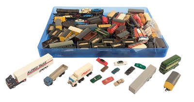 Lot 314 - MODEL RAILWAY - COLLECTION OF N GAUGE OTHER ROLLING STOCK & CARS
