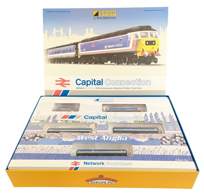 Lot 11 - MODEL RAILWAY - GRAHAM FARISH N GAUGE CAPITAL CONNECTION TRAIN PACK