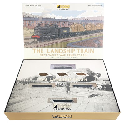 Lot 15 - MODEL RAILWAY - GRAHAM FARISH N GAUGE 'THE LANDSHIP TRAIN' SET