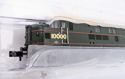 Lot 380 - MODEL RAILWAY - x2 BOXED GRAHAM FARISH N GAUGE DIESEL LOCOMOTIVES