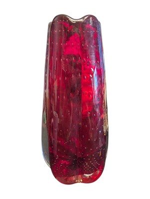 Lot 189 - MID CENTURY WHITEFRIARS BUBBLE CONTROL GLASS VASE