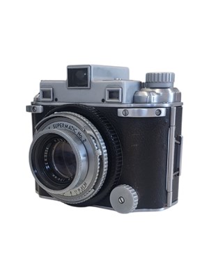 Lot 458 - KODAK, AMERICAN - VINTAGE MEDALIST MEDIUM FORMAT RANGEFINDER CAMERA