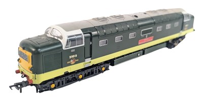 Lot 354 - MODEL RAILWAY - BACHMANN OO GAUGE ROYAL HIGHLAND FUSILIER LOCOMOTIVE