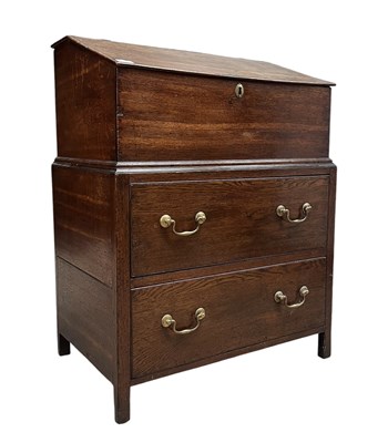 Lot 401 - GEORGE III 18TH CENTURY OAK CLERKS' DESK / WRITING SLOPE ON CHEST OF DRAWERS
