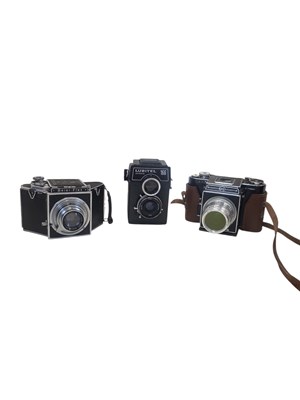 Lot 446a - COLLECTION OF VINTAGE MEDIUM FORMAT CAMERAS