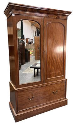 Lot 573 - 19TH CENTURY VICTORIAN MAHOGANY MIRROR FRONT WARDROBE