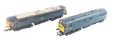 Lot 292 - MODEL RAILWAY - X2 HORNBY OO GAUGE LOCOMOTIVES